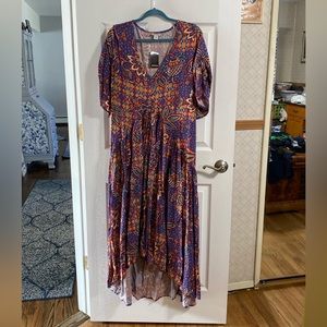 Women’s Avenue size 22–24 maxi dress new with tags